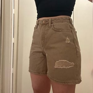 high waisted tan denim ripped bremuda shorts!!